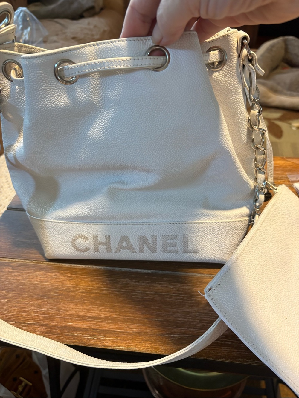 CHANEL White Leather Drawstring Shoulder Bag with Chain Accent